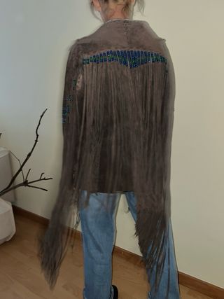 Chaqueta de ante con flecos