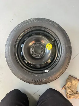 Llanta de repuesto Ford