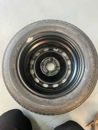 Llanta de repuesto Ford