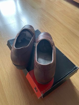 Zapatos de piel Treinta's Marrón Talla 40 mujer