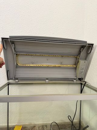 Pecera Acuario 65L con luz