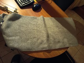 Sciarpa pile grigia con frange 140cm