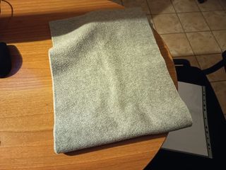 Sciarpa pile grigia con frange 140cm