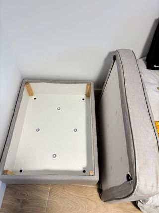 Puff Reposapiés Gris/Beige con almacenaje.