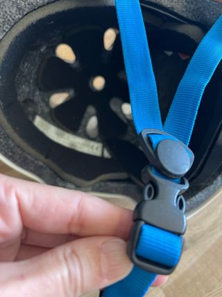 Patines + casco infantil  + regalo protecciones