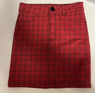 Falda de cuadros roja