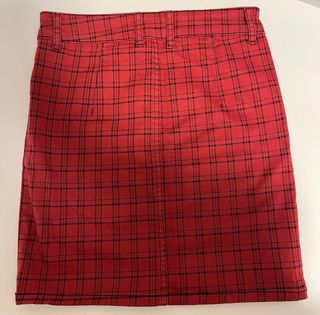 Falda de cuadros roja