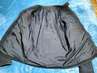 Cazadora DIESEL azul marino talla L hombre