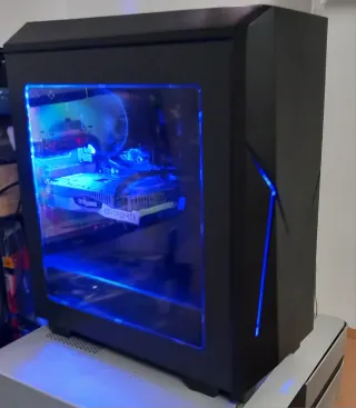 PC Gaming Negro con Luces LED Azules
