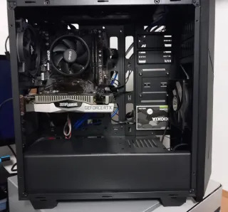 PC Gaming Negro con Luces LED Azules