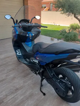 Moto BMW Azul