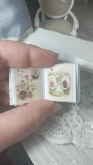 Mini Album Sissi 1:12 Dollhouse