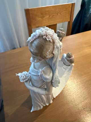 Figura Lladro Novia con Niñas