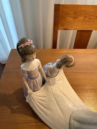 Figura Lladro Novia con Niñas