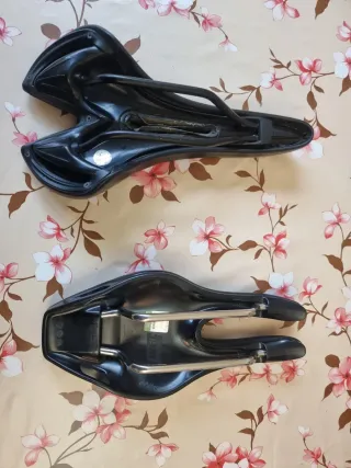 2 sillines de bicicleta