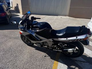 Kawasaki ZZR 600 1996 única en su estado.