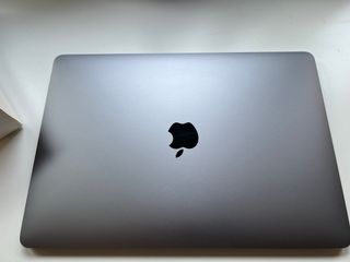 MacBook Air Retina 13' 2018 128 GB Plata