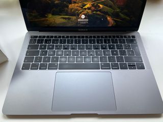 MacBook Air Retina 13' 2018 128 GB Plata