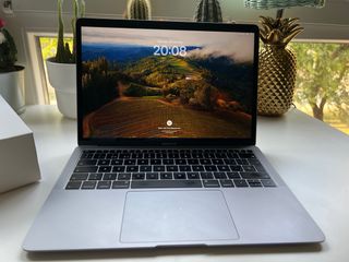 MacBook Air Retina 13' 2018 128 GB Plata