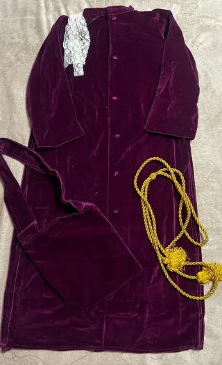 Vesta Nuestro Padre Jesús