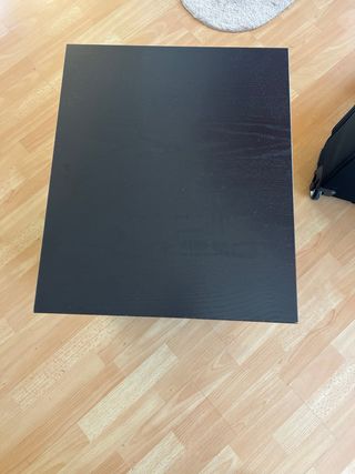 Mesita de noche de madera negra