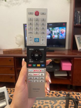 Smart TV Toshiba Negra