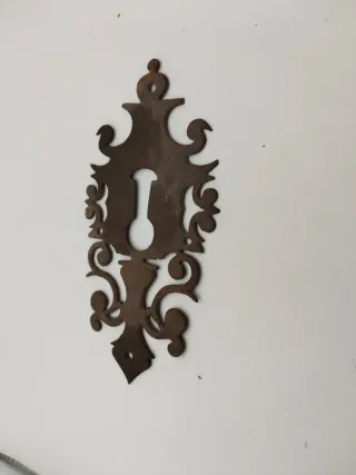 Cerradura antigua con llave