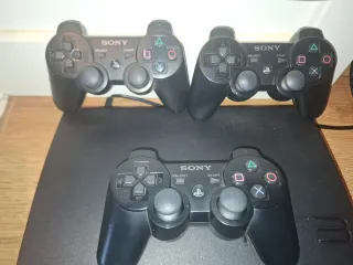 Consola PlayStation 3 + 3 Mandos