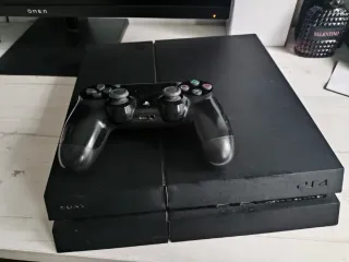 Consola PS4 Negra + Mando