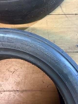 Slicks Hankook 18”