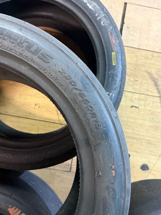 Slicks Hankook 18”