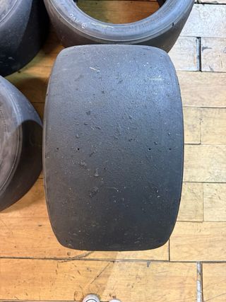 Slicks Hankook 18”