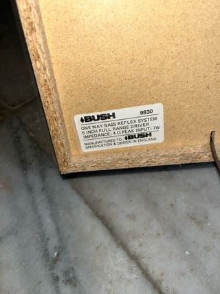 Altavoces Bush Negro y Gris