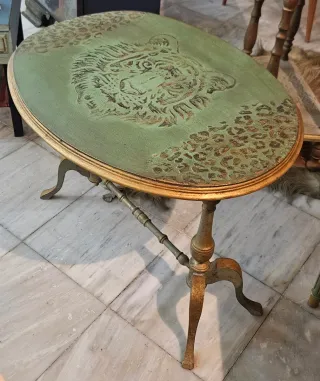 Mesita Vintage Tigre y Leopardo