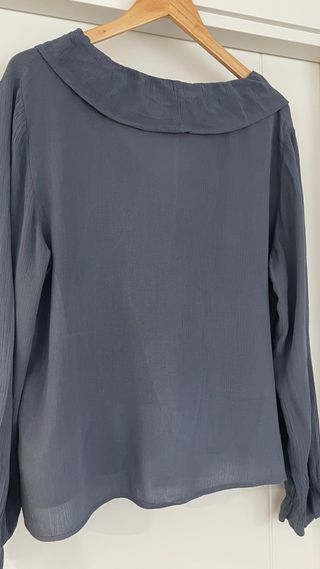 Blusa volantes gris Noon