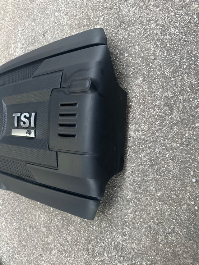 Tapa motor VW Golf R TSI