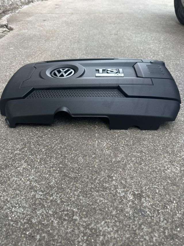Tapa motor VW Golf R TSI