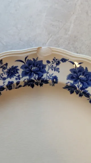 Vajilla antigua San Claudio azul y blanco