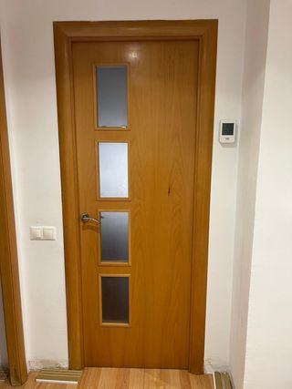 Puertas de madera (3 de ancho 58cm y 1 de 70cm)