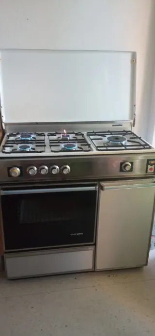 Cocina de gas butano con horno