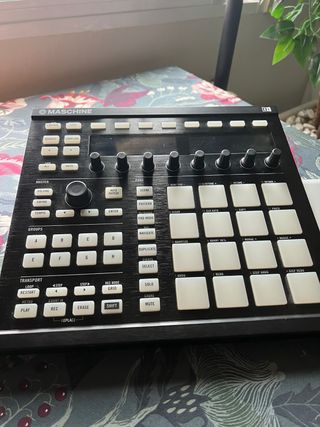 Native Instruments Maschine MK2