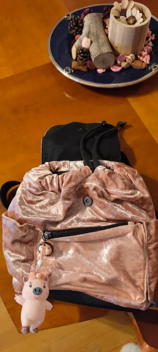 Bolso Mochila Aterciopelado Rosa