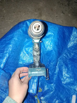 Taladro Makita con 2 baterías y cargador