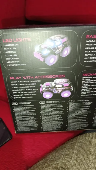 Se vende Coche teledirigido Kaoru nuevo 18€