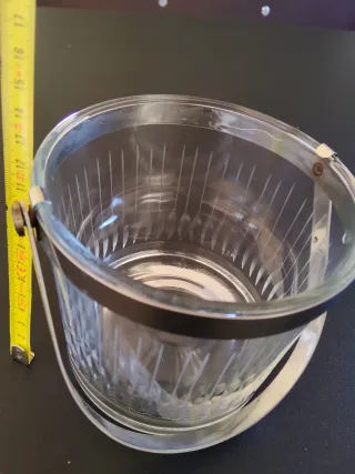 Cubeta de cristal con asa plateada y pinza hielo