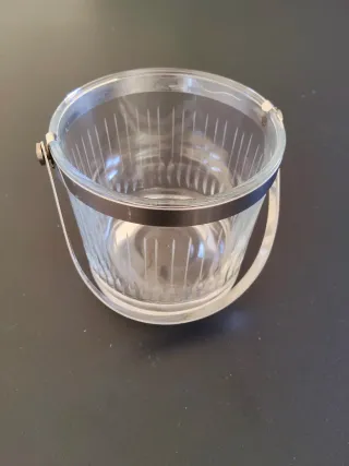 Cubeta de cristal con asa plateada y pinza hielo