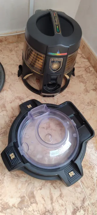 Aspiradora Rainbow con accesorios