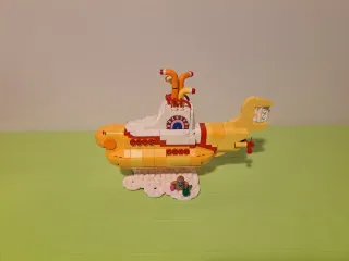 LEGO IDEAS 21306 - THE BEATLES - SIN MINIFIGURAS.