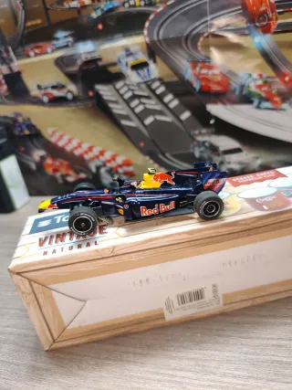Scalextric 1:43 Coche Renault Red Bulls Formula1