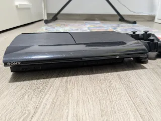 Consola PS3 Super Slim Negra + 4 Mandos